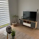 Casa Amoblada En Sector Residencial